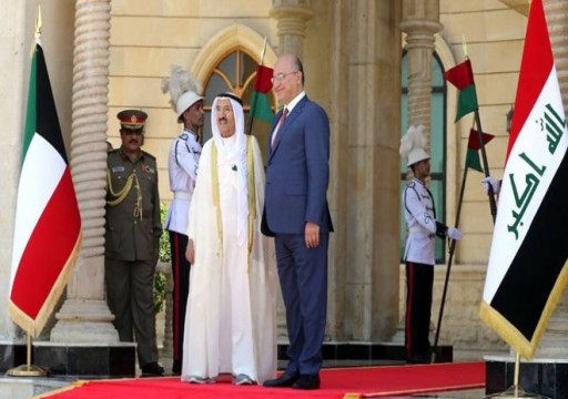 أمير الكويت يصل العراق وسط تصاعد التوتر في المنطقة