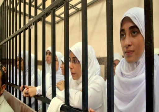 منظمة حقوقية: 3 آلاف معتقلة تعرضت للتعذيب والإهانة منذ انقلاب مصر