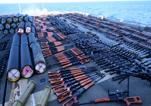 البحرية الأمريكية تصادر شحنة أسلحة محظورة في بحر العرب