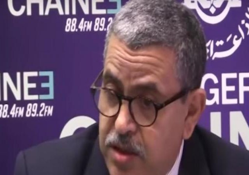 الجزائر تمدد حظر التجول مع زيادة عدد حالات الإصابة بكورونا