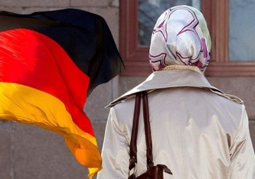 جامعة ألمانية تعتذر عن “التمييز” ضد طالبات محجبات