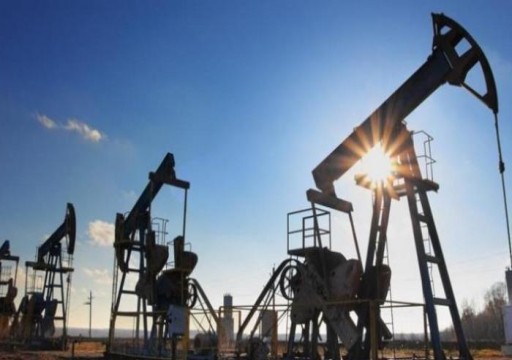 النفط يهوي 4% بفعل مخاوف الطلب مع انتشار كورونا