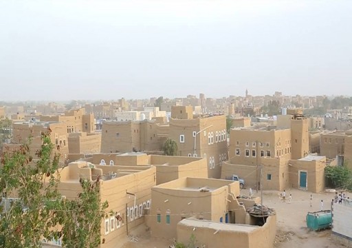 اليمن.. نزوح مئات العائلات من منطقة الجوف بعد سيطرت الحوثيين عليها