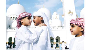 تحذيرات أمنية وأسرية خلال العيد.. دعوات لحماية الأطفال من مخاطر الإهمال والتطبيقات الذكية