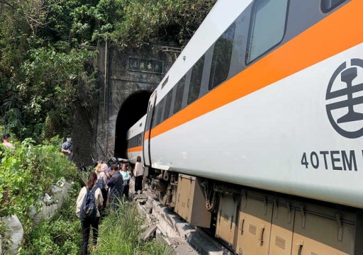 مصرع ما لا يقل عن 34 شخصا في حادث قطار شرقي تايوان