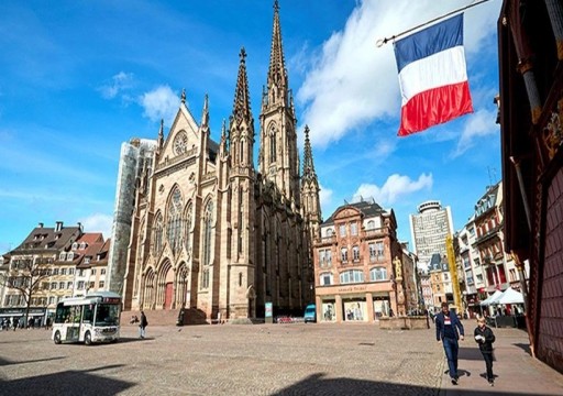 تحقيق: رجال دين كاثوليك ارتكبوا جرائم جنسية بحق أكثر من 216 ألف طفل في فرنسا منذ 1950