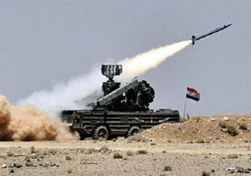 صاروخ "دفاع جوي سوري" يسقط في بلدة جنوبي لبنان