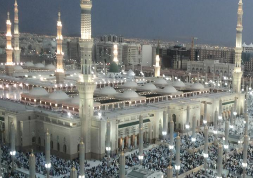السعودية تستعد لفتح المسجد النبوي تدريجياً بدءاً من الأحد