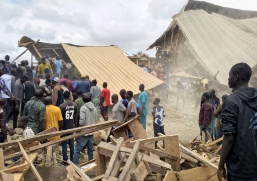 وفاة 22 معظمهم طلاب بانهيار مبنى مدرسة في نيجيريا
