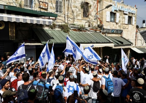 مستوطنون يتجمعون في القدس لبدء "مسيرة الأعلام" رغم التحذيرات
