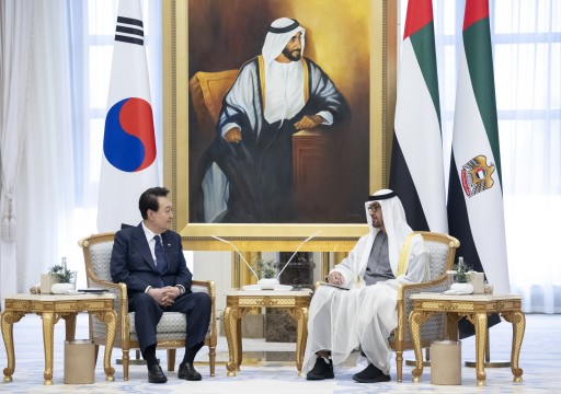 رئيس الدولة يبحث مع نظيره الكوري الجنوبي سبل تعزيز التعاون وملفات دولية