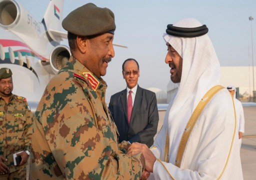 تجمع "المهنيين السودانيين" يسخر من إشادة البرهان بدعم الإمارات