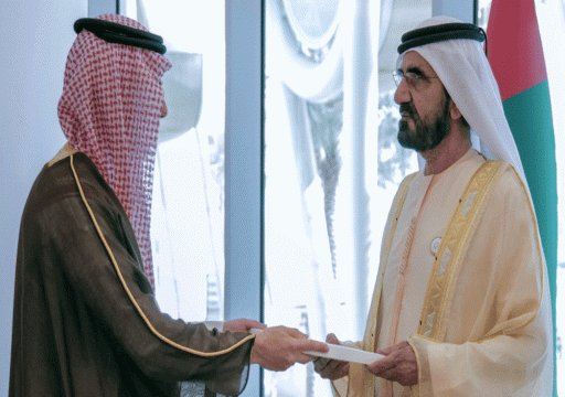 محمد بن راشد يتسلّم رسالة من العاهل السعودي إلى رئيس الدولة