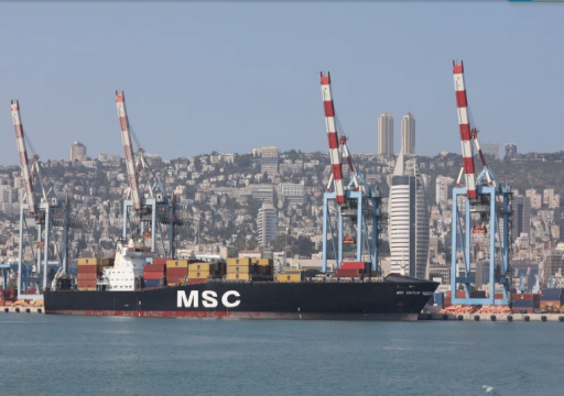 صحيفة عبرية: أول سفينة شحن إماراتية ترسو في ميناء "إيلات" الأحد