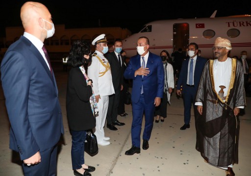 من عُمان.. وزير خارجية تركيا يؤكد دعم بلاده لوحدة وأمن دول الخليج