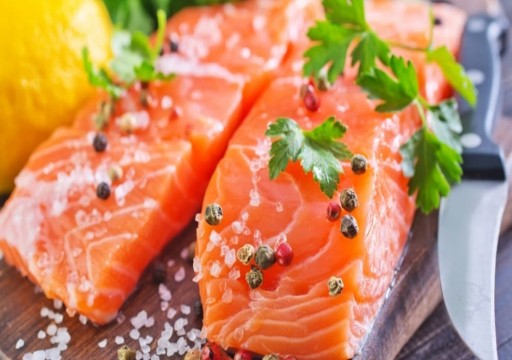دراسة: تناول الأسماك مرتين في الأسبوع يحد من خطر صحي قاتل