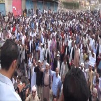 مظاهرات في تعز ضد استمرار الحصار وتعيين فلول في مؤسسات الدولة