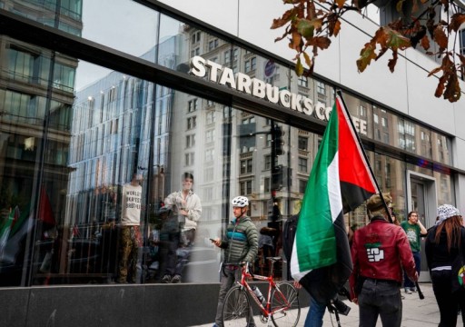 سهم ستاربكس ينخفض 31 بالمئة منذ تصاعد المقاطعة بسبب حرب غزة