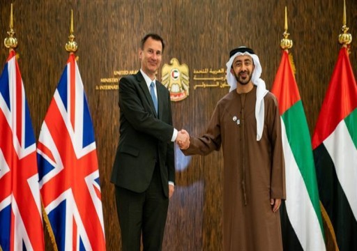 عبدالله بن زايد يستقبل وزير الخارجية البريطاني