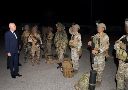 الرئيس التونسي يتوعد المتآمرين على الشرعية: الجيش جاهز للمواجهة