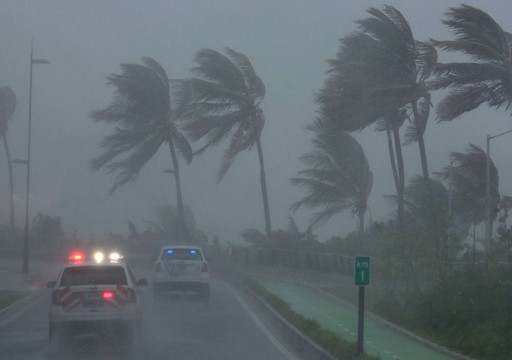 مصرع 4 وإصابة آخرين جراء إعصار وعواصف اجتاحت عدة ولايات أمريكية