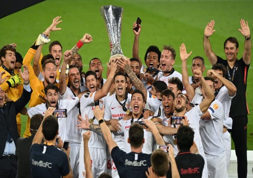 أشبيلية يتوج بلقب الدوري الأوروبي بفوزه على إنتر 3-2