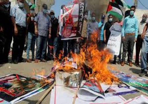 حماس: على الحكومات العربية الإصغاء لصوت الشعوب الرافض للتطبيع
