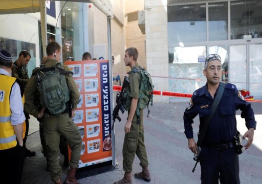 أحدهما بجروح خطيرة.. إصابة جنديين إسرائيليين في عملية طعن قرب تل أبيب