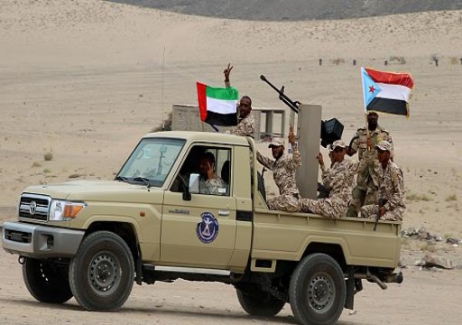 مصادر يمنية: الإمارات تنقل 100 من مسلحي الانتقالي إلى سقطرى