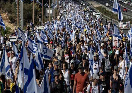 أكثر من 30 ألف متظاهر إسرائيلي يطالبون نتنياهو بإعادة الأسرى