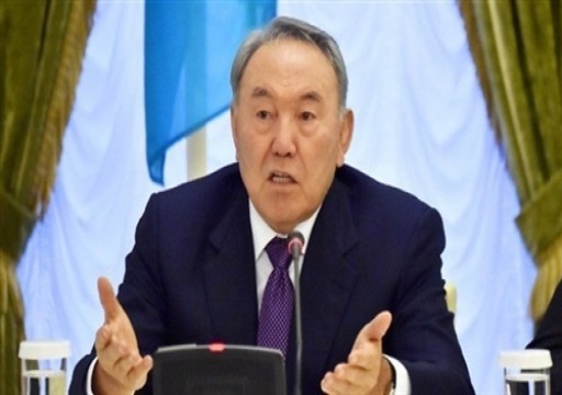 رئيس كازاخستان يتنحى من منصبه بعد 29 عاماً في الحكم