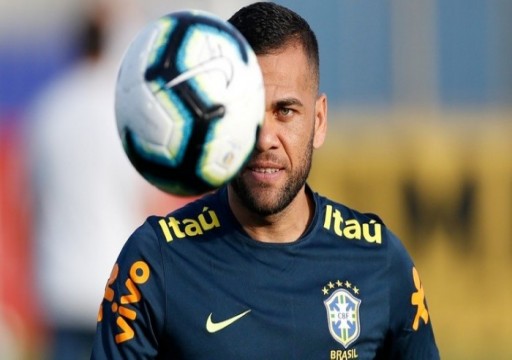 البرازيلي داني ألفيس ينضم إلى ساو باولو مجاناً