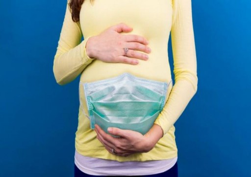 دراسة تكشف الصلة بين كورونا ومضاعفات الحمل