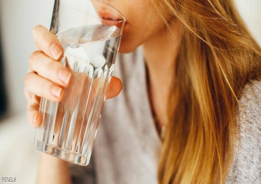 9 فوائد لشرب الماء على معدة فارغة كل صباح.. تعرف عليها