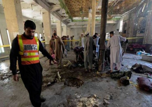 مقتل وإصابة 77 طالباً في تفجير بمدرسة دينية غربي باكستان