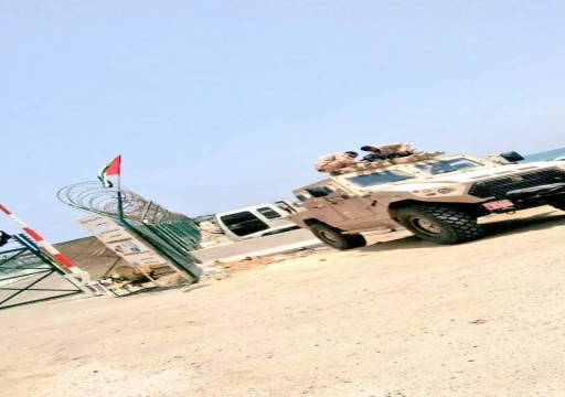الجيش اليمني يعزل قيادات موالية لأبوظبي في سقطرى
