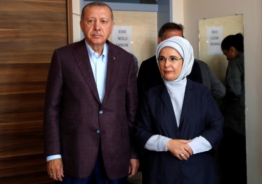 الرئيس التركي يعلن إصابته وزوجته بفيروس كورونا