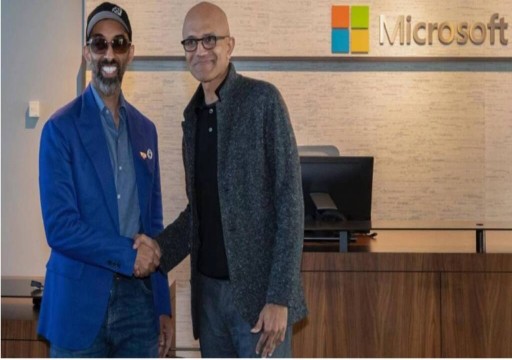 طحنون بن زايد يبحث مع رئيس مايكروسوفت تعزيز التعاون في التكنولوجيا المتقدمة