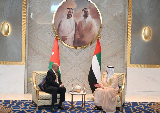 سيف بن زايد يبحث مع رئيس الوزراء الأردني تطوير العلاقات وآفاق التعاون