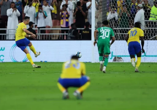 النصر يفوز على الأهلي وتعادل الاتفاق مع الطائي في الدوري السعودي