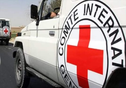 حماس تسلم الأسرى الإسرائيليين للصليب الأحمر