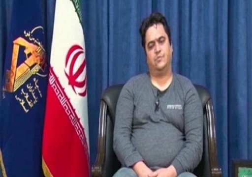 محكمة إيرانية تصادق على إعدام صحفي معارض