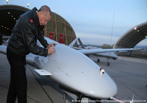 موقع بريطاني: أبوظبي تفاوض تركيا لشراء 120 طائرة مسيرة "بيرقدار"