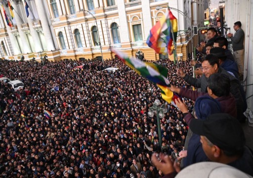 رئيس بوليفيا ينجو من محاولة "انقلاب" عسكري والقاء القبض على قائد الجيش