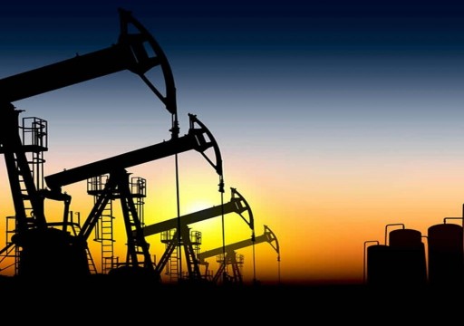 أسعار النفط في ذروة عامين وسط توقعات بانتعاش الطلب