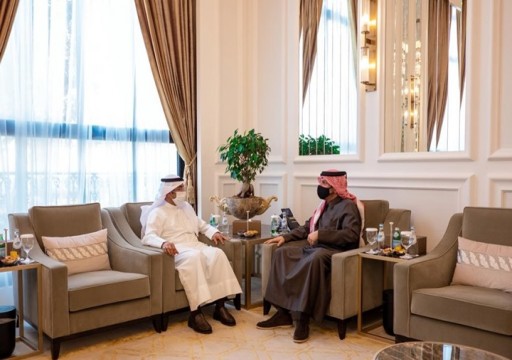 أمين عام مجلس التعاون ووزير خارجية قطر يبحثان الأزمة الخليجية
