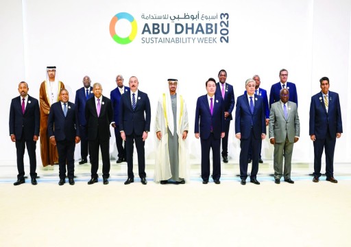 خلال افتتاح "أسبوع أبوظبي للاستدامة".. رئيس الدولة: نبذل جهوداً مكثفة لإيجاد حلول مجدية لتغّير المناخ