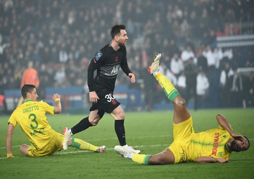 ميسي يسجل أول أهدافه في الدوري الفرنسي