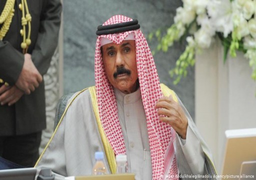 أمير الكويت يؤكد ضرورة تزويد جيش بلاده بأسلحة وآليات حديثة