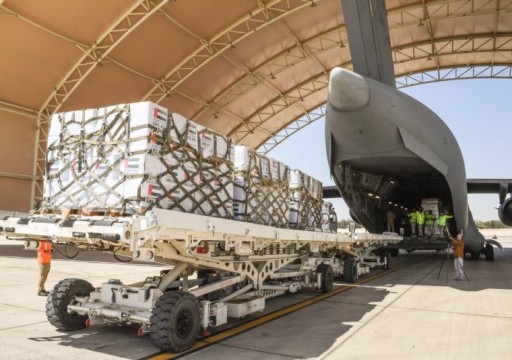 الإمارات ترسل ثلاث طائرات محملة بإمدادات طبية وغذائية إلى السودان